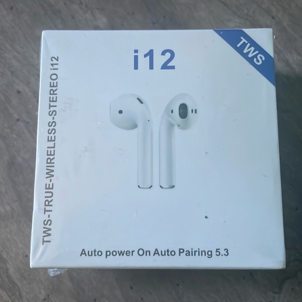 Bluetooth earbuds